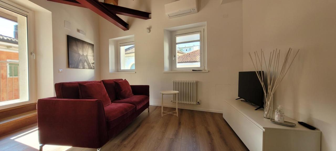 Sarpi21 Suites Udine Bagian luar foto